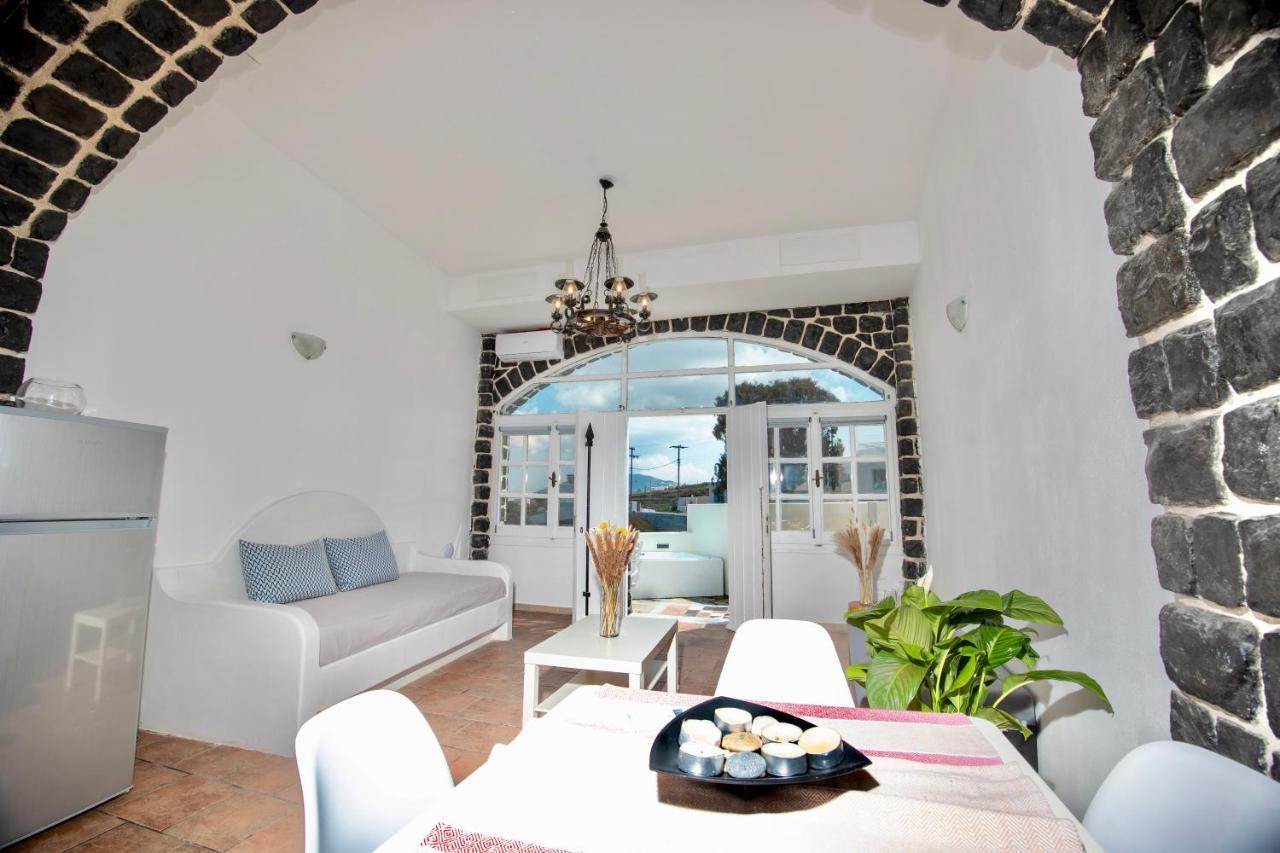 Dawn Suites Santorini Vourvoúlos エクステリア 写真